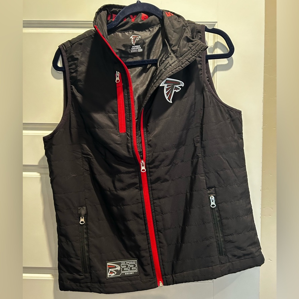 Atlanta Falcons Womens M
2022 Member Exclusive Zip Up Puffer Vest Jacket NFL